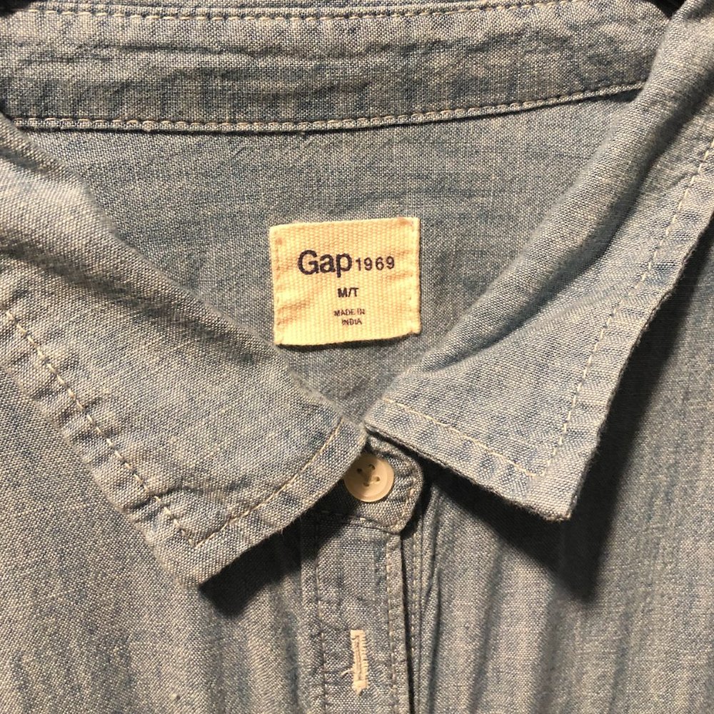 Gap Chambray Shirt - Picture 2 of 2